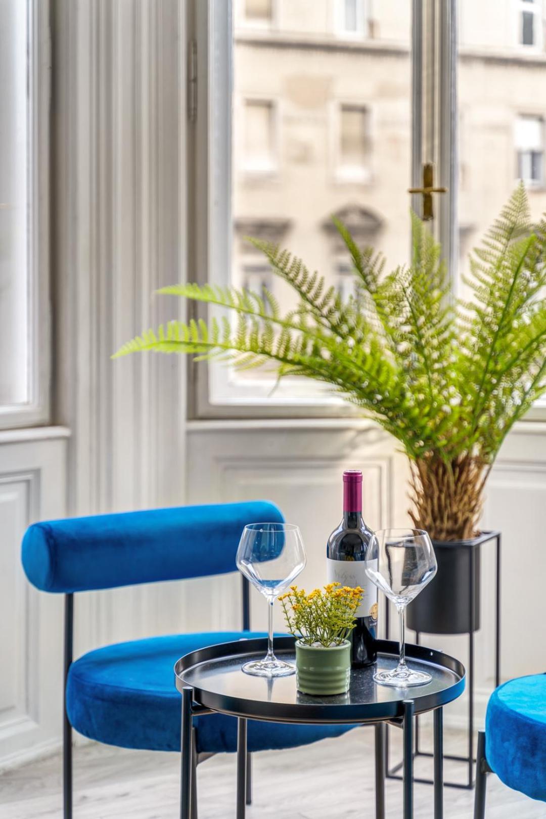 Downtown Delight - Erzsebet Blvd - 13 Ppl Apartment Будапеща Екстериор снимка