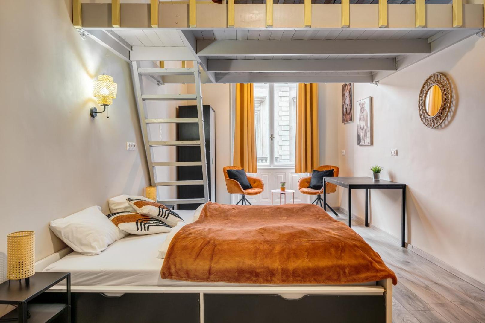 Downtown Delight - Erzsebet Blvd - 13 Ppl Apartment Будапеща Екстериор снимка