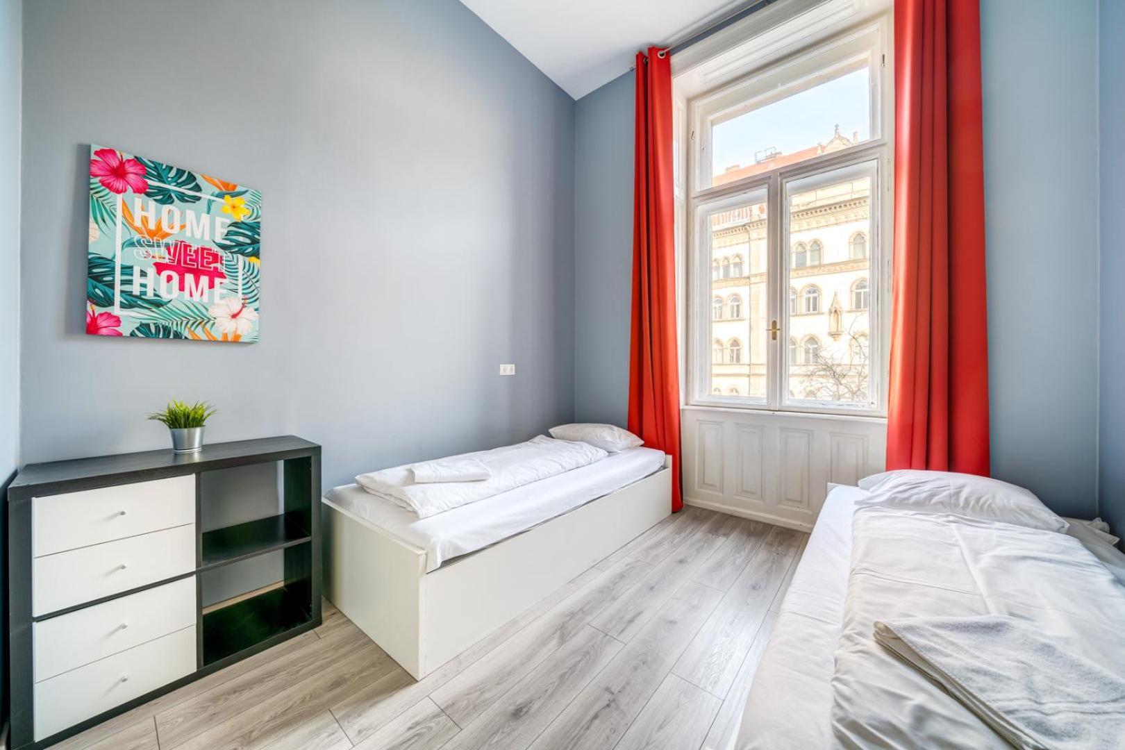 Downtown Delight - Erzsebet Blvd - 13 Ppl Apartment Будапеща Екстериор снимка
