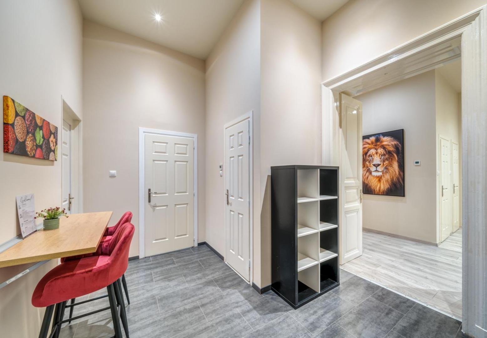 Downtown Delight - Erzsebet Blvd - 13 Ppl Apartment Будапеща Екстериор снимка